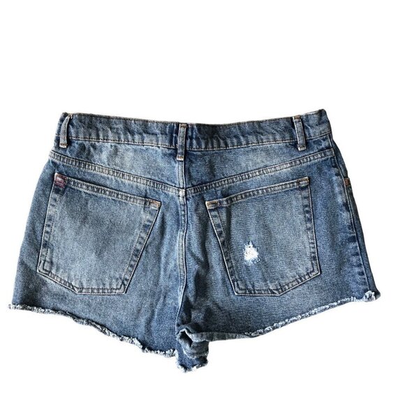 BDG Jean Shorts Mid Rise Essential Denim Medium‎ Wash 31" - Picture 2 of 8